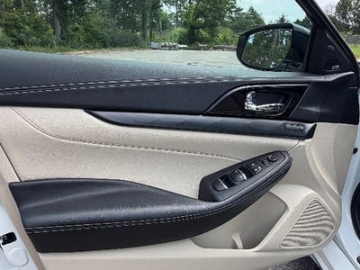 2023 Nissan Maxima Platinum