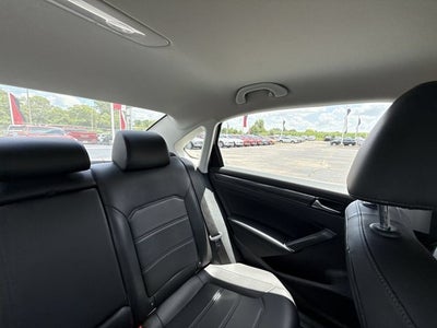 2020 Volkswagen Passat 2.0T R-Line