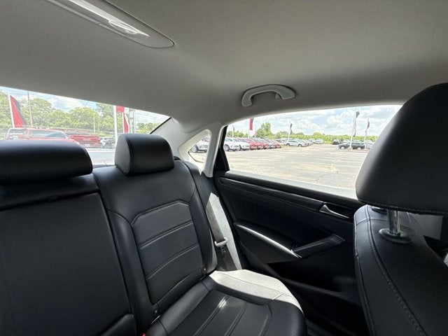 2020 Volkswagen Passat 2.0T R-Line