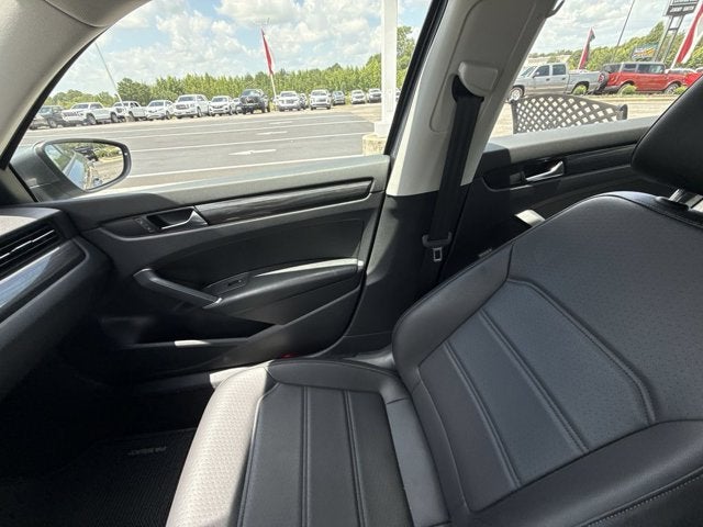 2020 Volkswagen Passat 2.0T R-Line