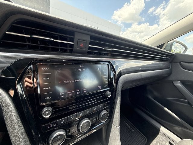 2020 Volkswagen Passat 2.0T R-Line
