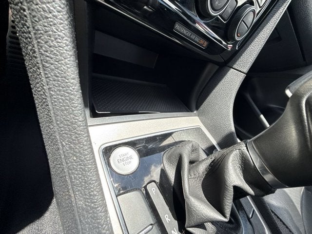 2020 Volkswagen Passat 2.0T R-Line