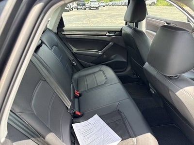 2020 Volkswagen Passat 2.0T R-Line
