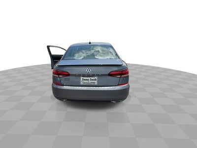 2020 Volkswagen Passat 2.0T R-Line