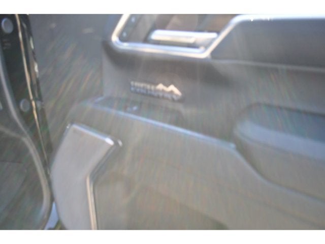 2025 Chevrolet Silverado 1500 High Country