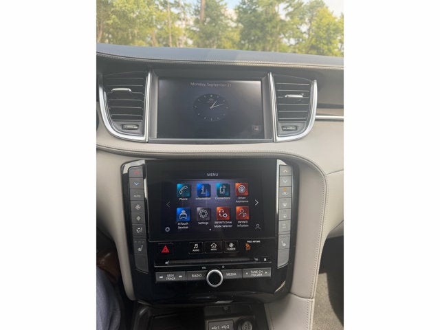 2023 INFINITI QX50 LUXE