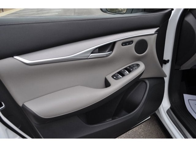 2023 INFINITI QX50 LUXE FWD