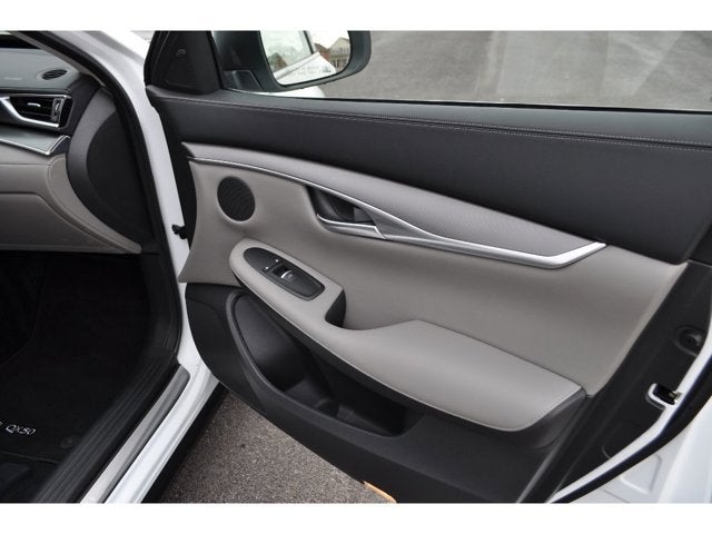 2023 INFINITI QX50 LUXE FWD