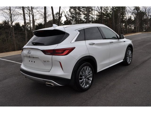 2023 INFINITI QX50 LUXE FWD