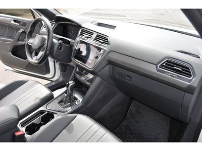 2022 Volkswagen Tiguan SE R-Line Black