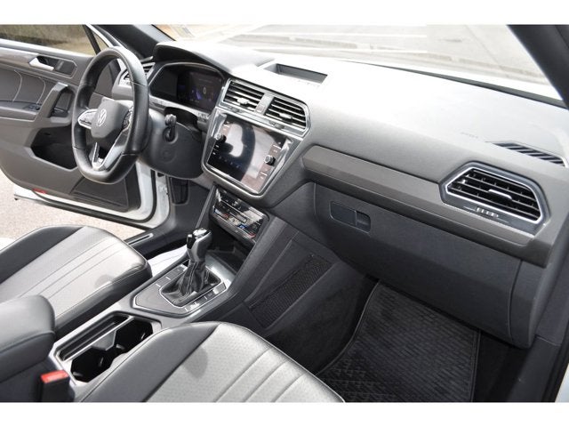 2022 Volkswagen Tiguan SE R-Line Black