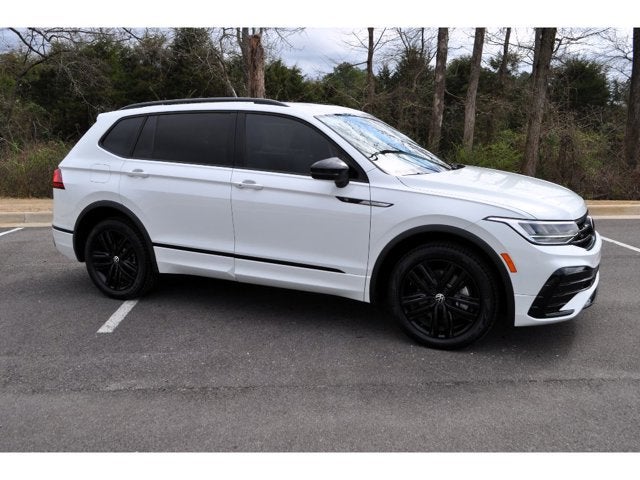 2022 Volkswagen Tiguan SE R-Line Black
