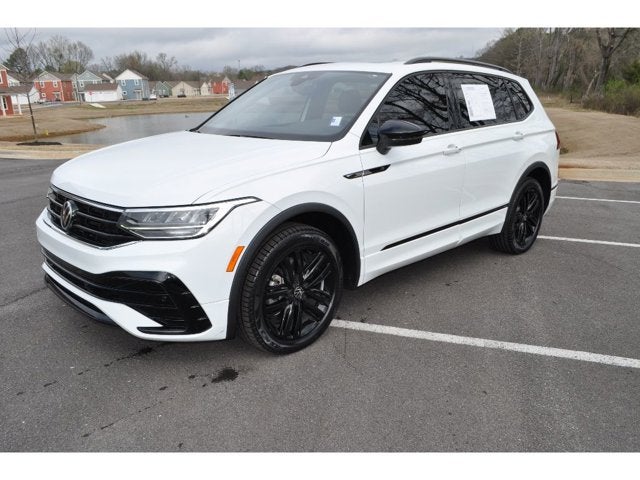 2022 Volkswagen Tiguan SE R-Line Black