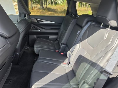 2027 INFINITI QX60 LUXE
