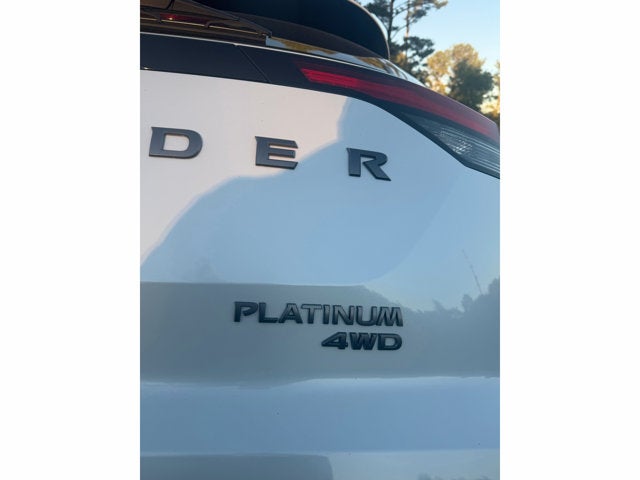 2026 Nissan Pathfinder Platinum