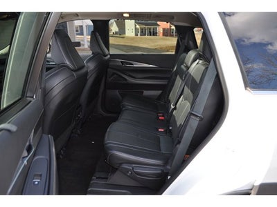 2023 INFINITI QX80 LUXE 4WD