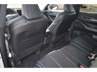 2023 INFINITI QX80 LUXE 4WD