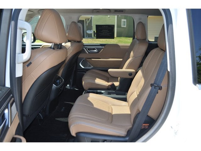 2027 INFINITI QX80 LUXE