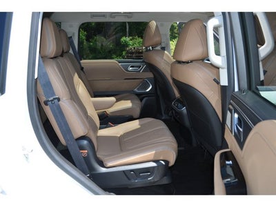 2027 INFINITI QX80 LUXE