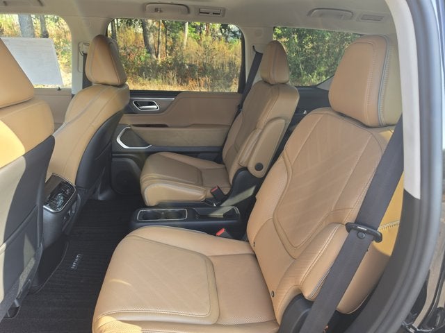 2027 INFINITI QX80 LUXE