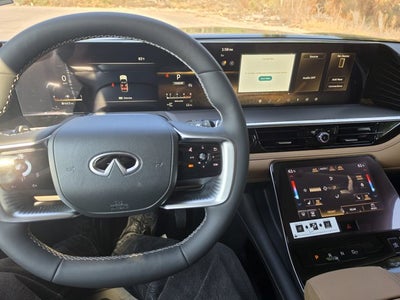 2027 INFINITI QX80 LUXE