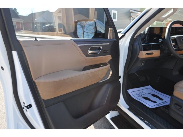 2025 INFINITI QX80 Sensory 4WD
