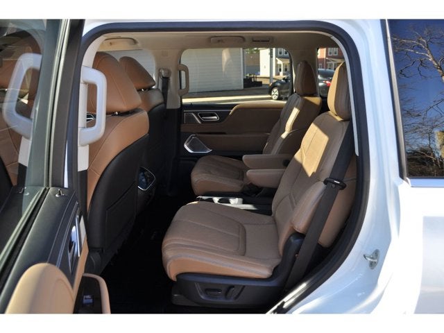 2025 INFINITI QX80 Sensory 4WD