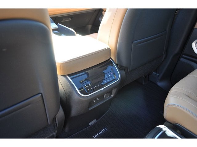 2025 INFINITI QX80 Sensory 4WD