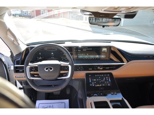 2025 INFINITI QX80 Sensory 4WD