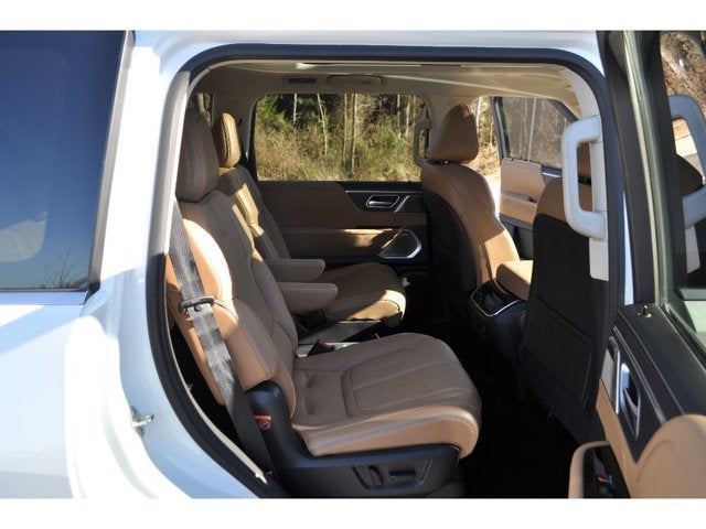 2025 INFINITI QX80 Sensory 4WD