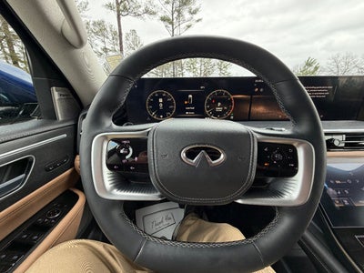 2025 INFINITI QX80 Sensory 4WD