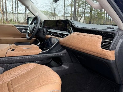 2025 INFINITI QX80 Sensory 4WD