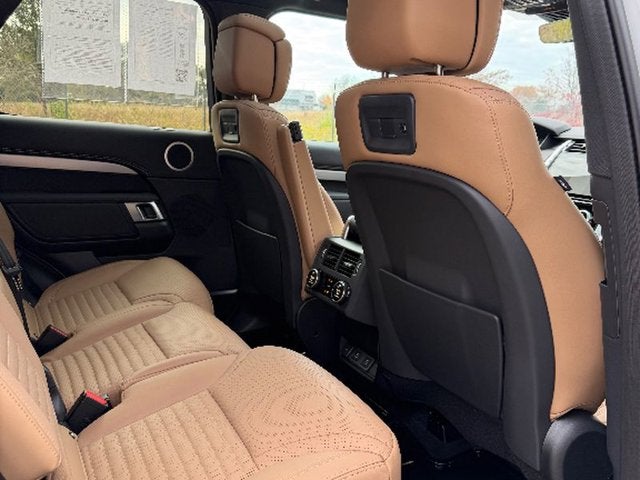 2025 Land Rover Discovery Dynamic SE