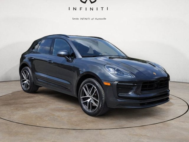 2025 Porsche Macan T