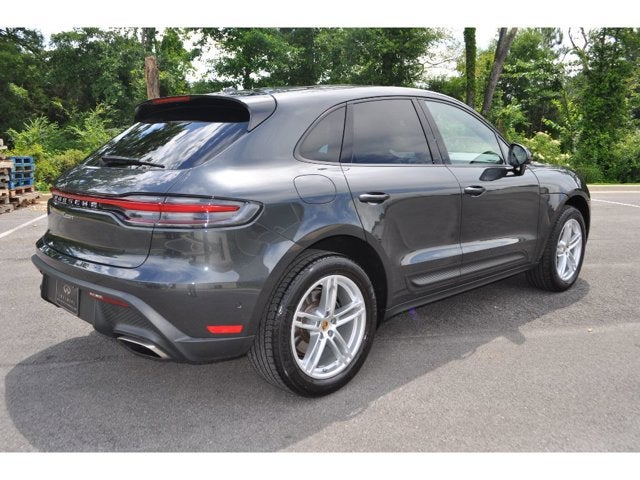 2023 Porsche Macan Base