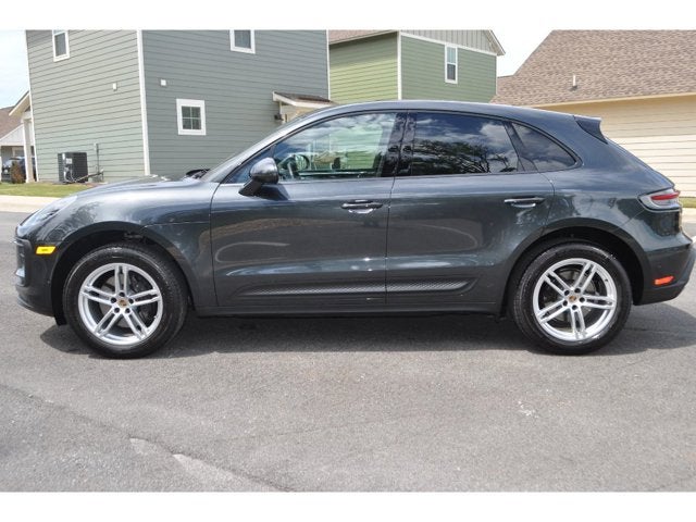 2023 Porsche Macan Base