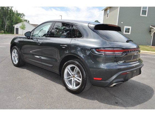 2023 Porsche Macan Base
